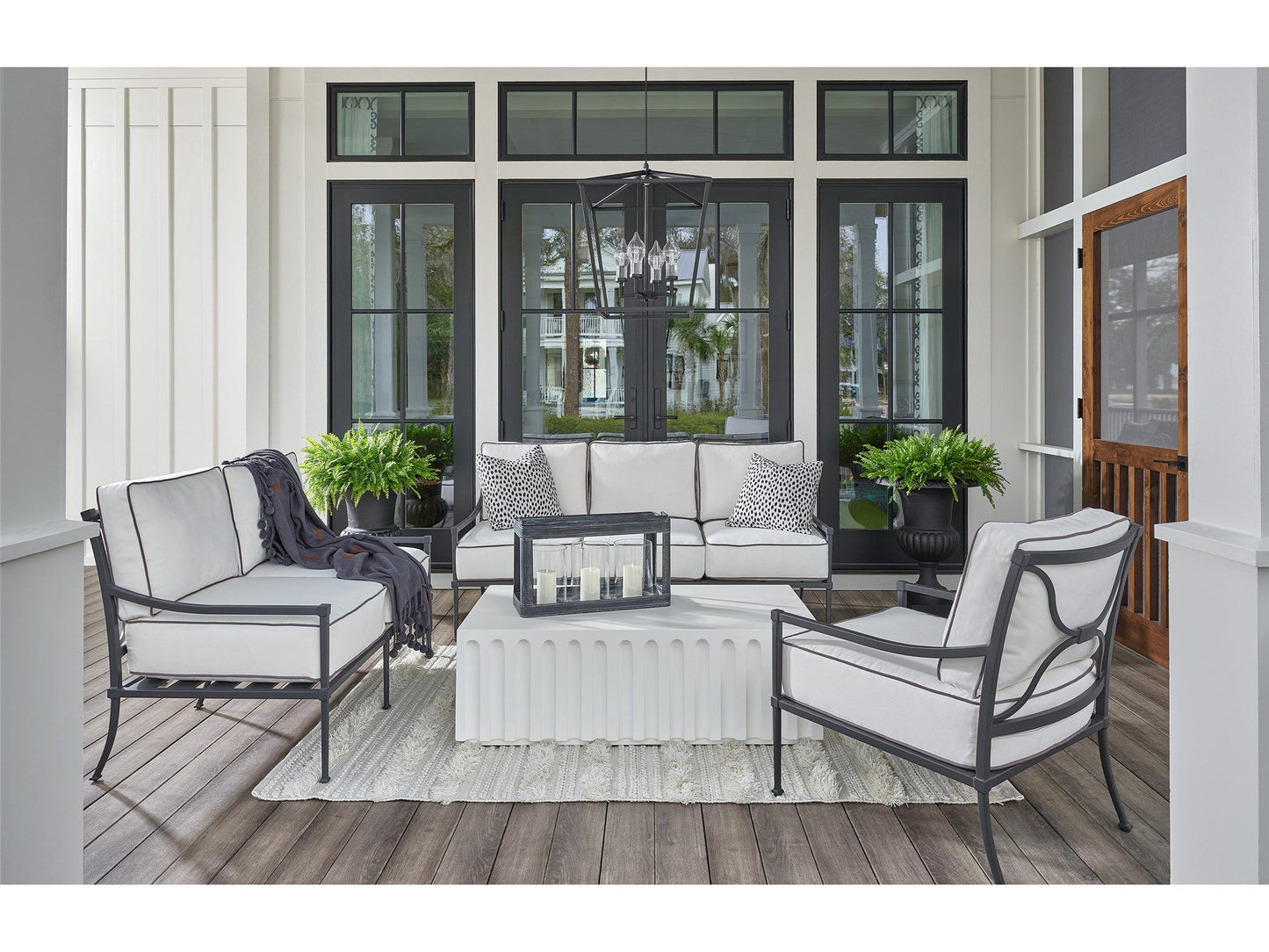 Coastal Living Outdoor / Seneca - Sofa - Pearl Silver
