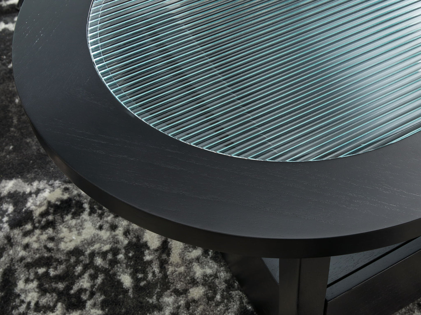 Winbardi - Oval Cocktail Table - Black