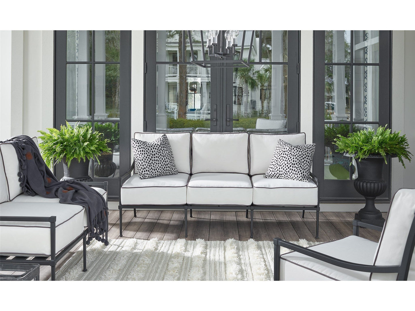 Coastal Living Outdoor / Seneca - Sofa - Pearl Silver
