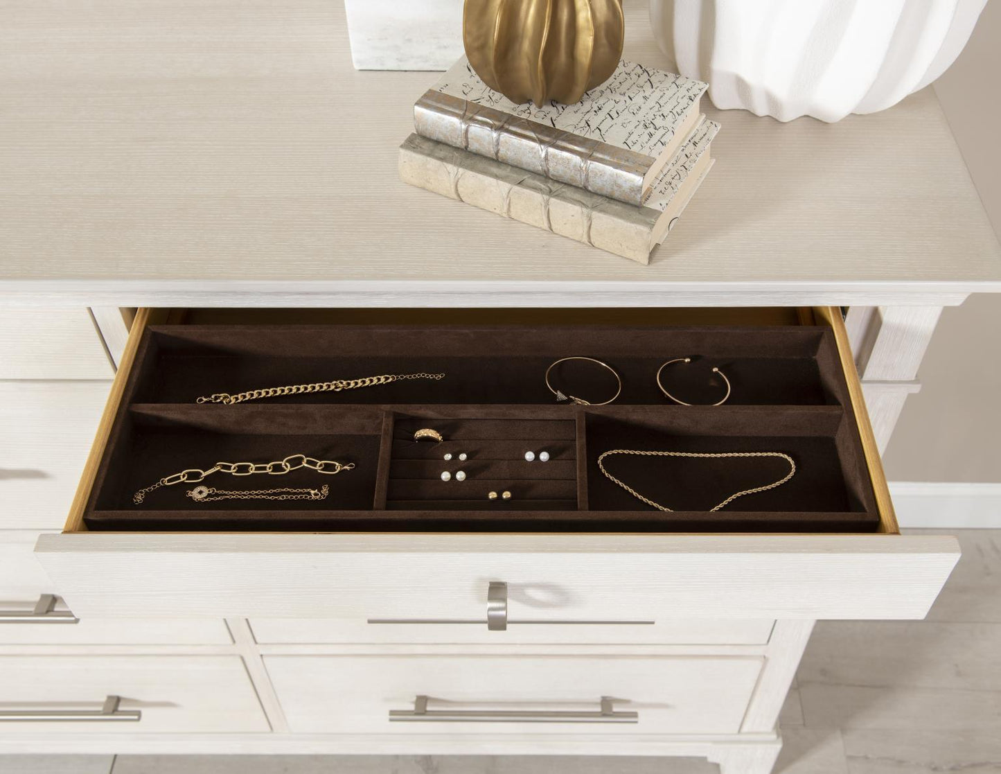 Harmony - Dresser