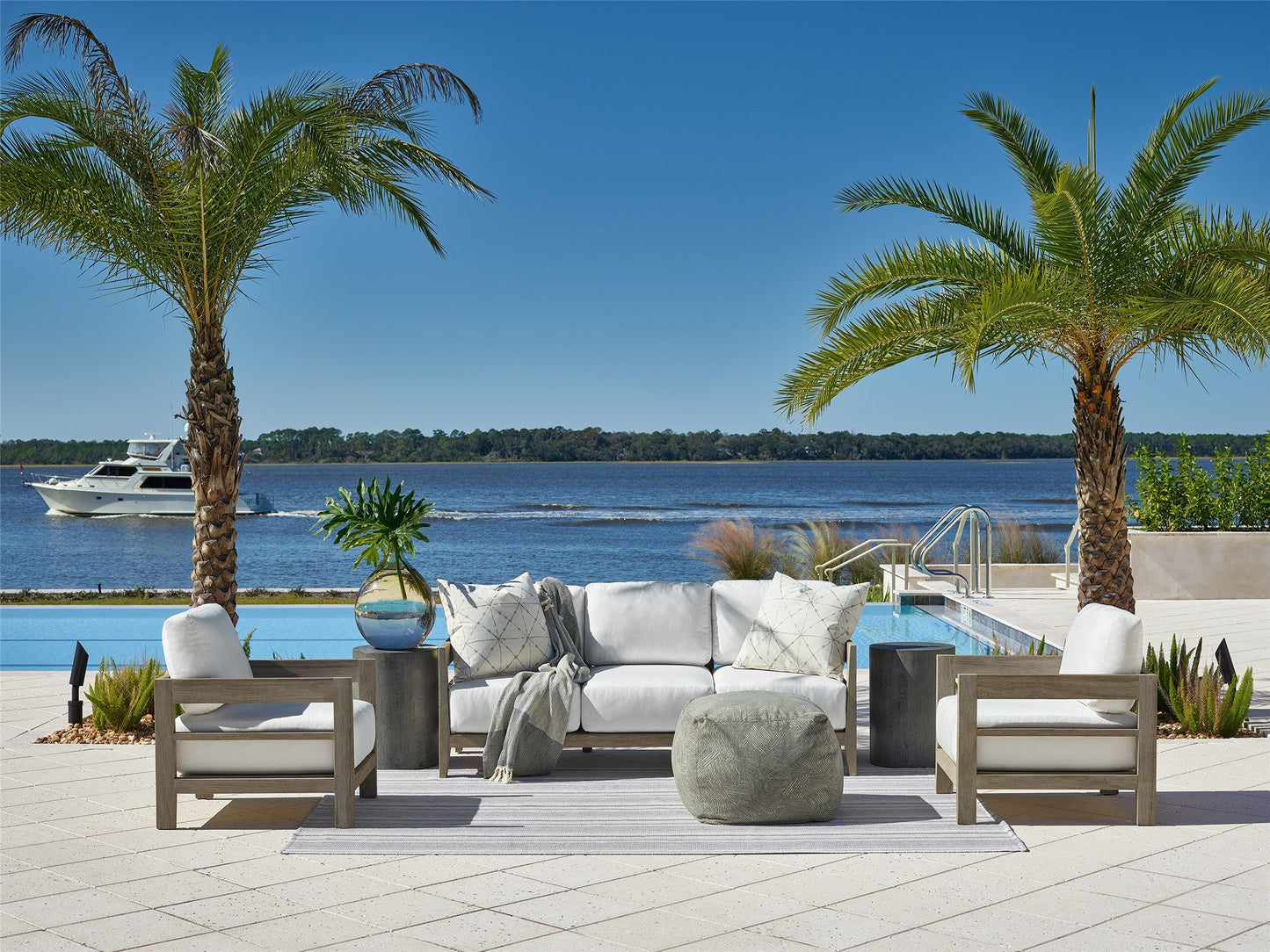 Coastal Living Outdoor / La Jolla - Sofa - Light Brown