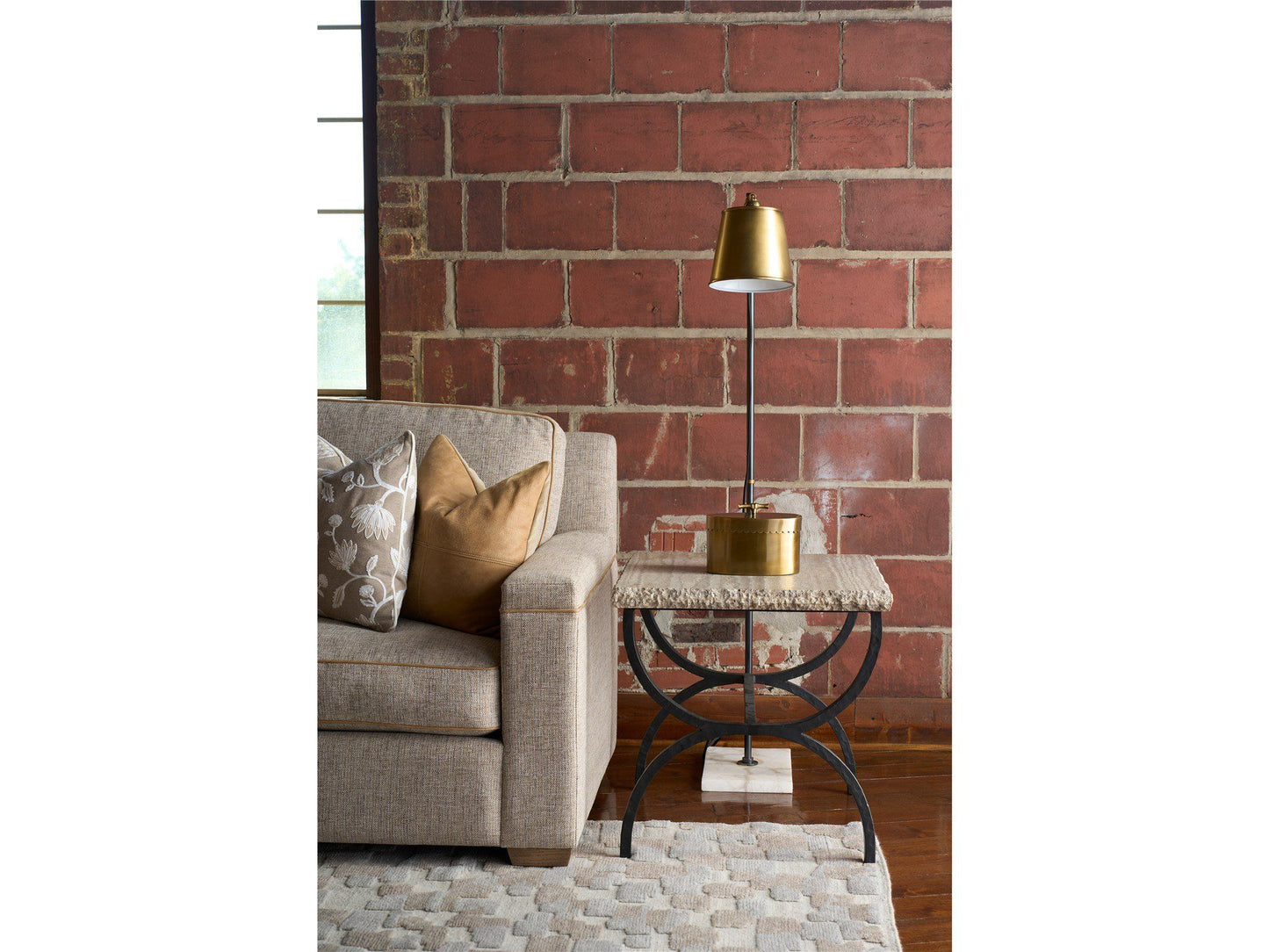 Griffith Park - End Table - Black / Gray
