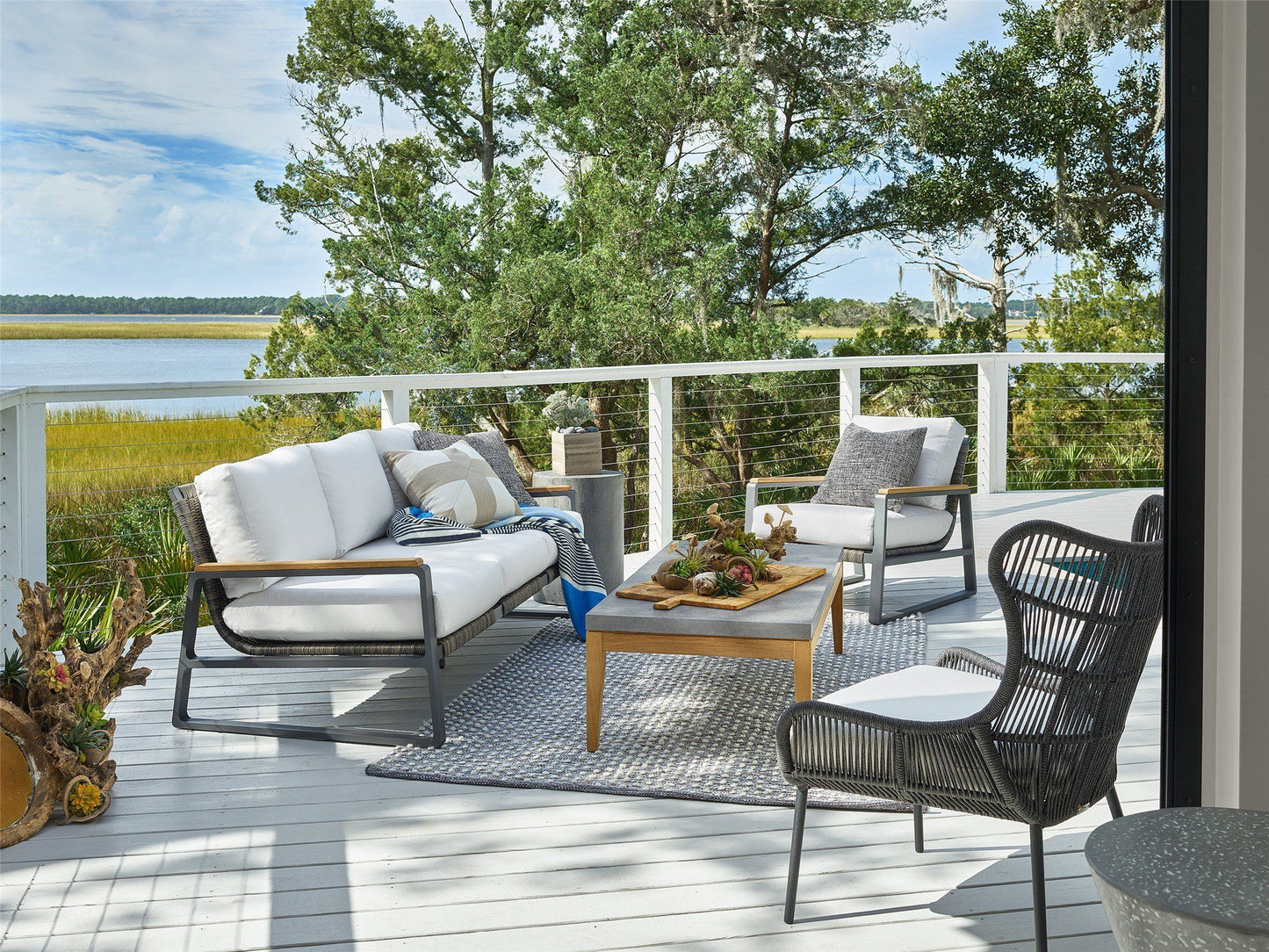 Coastal Living Outdoor / San Clemente - Sofa - White