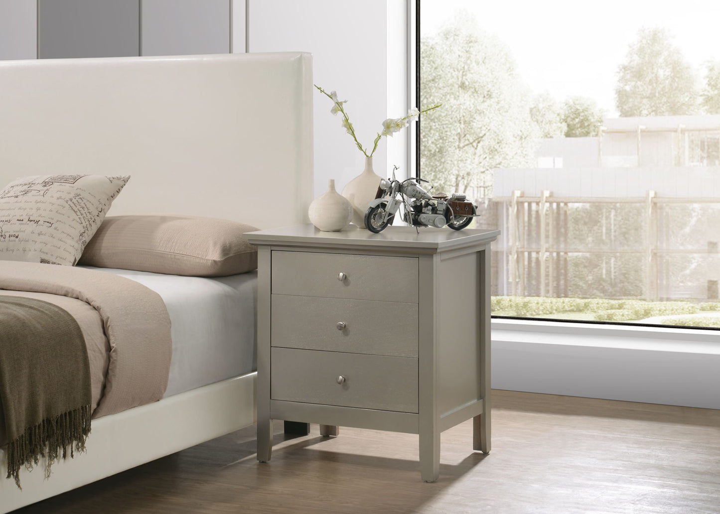 Glory Furniture - Hammond - 3 Drawer Nightstand