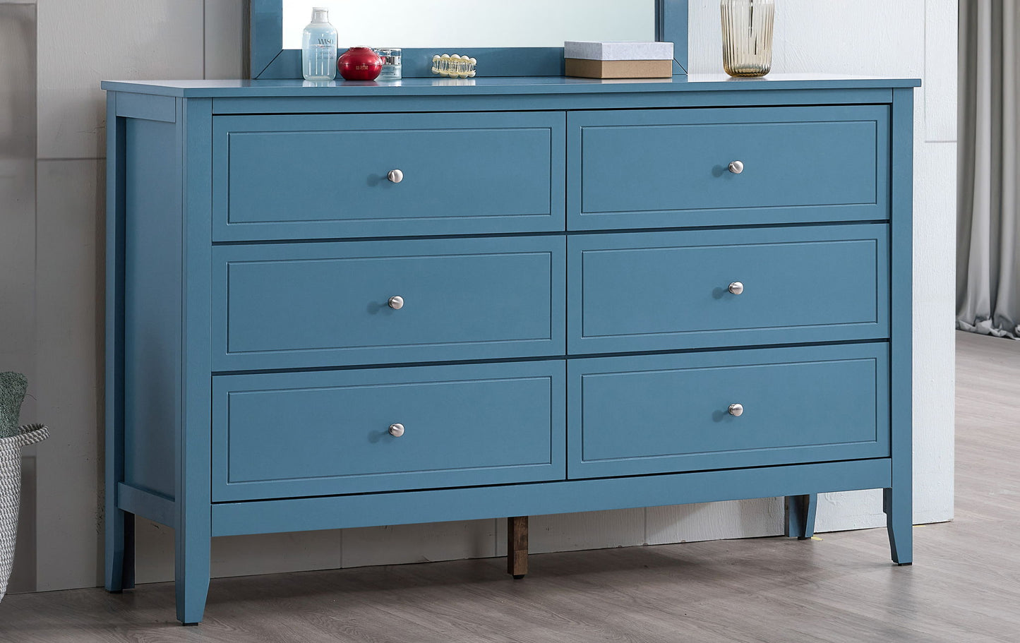 Daniel - Dresser