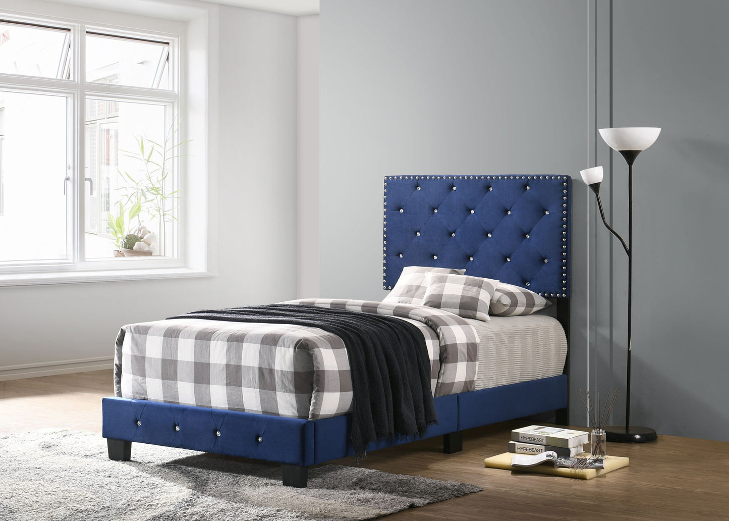 Glory Furniture - Suffolk - Bed