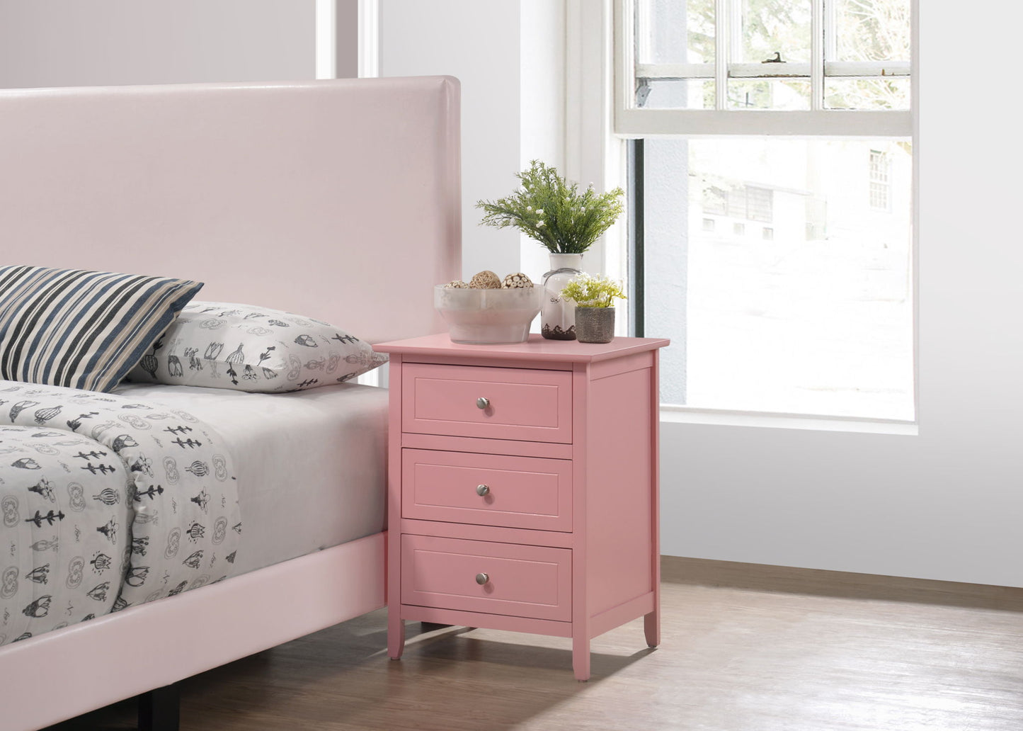 Glory Furniture - Daniel - 3 Drawer Nightstand