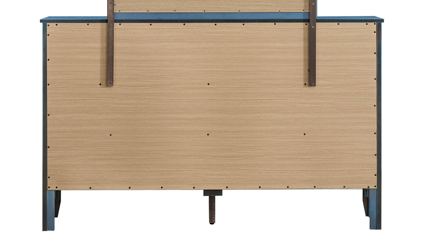 Daniel - Dresser