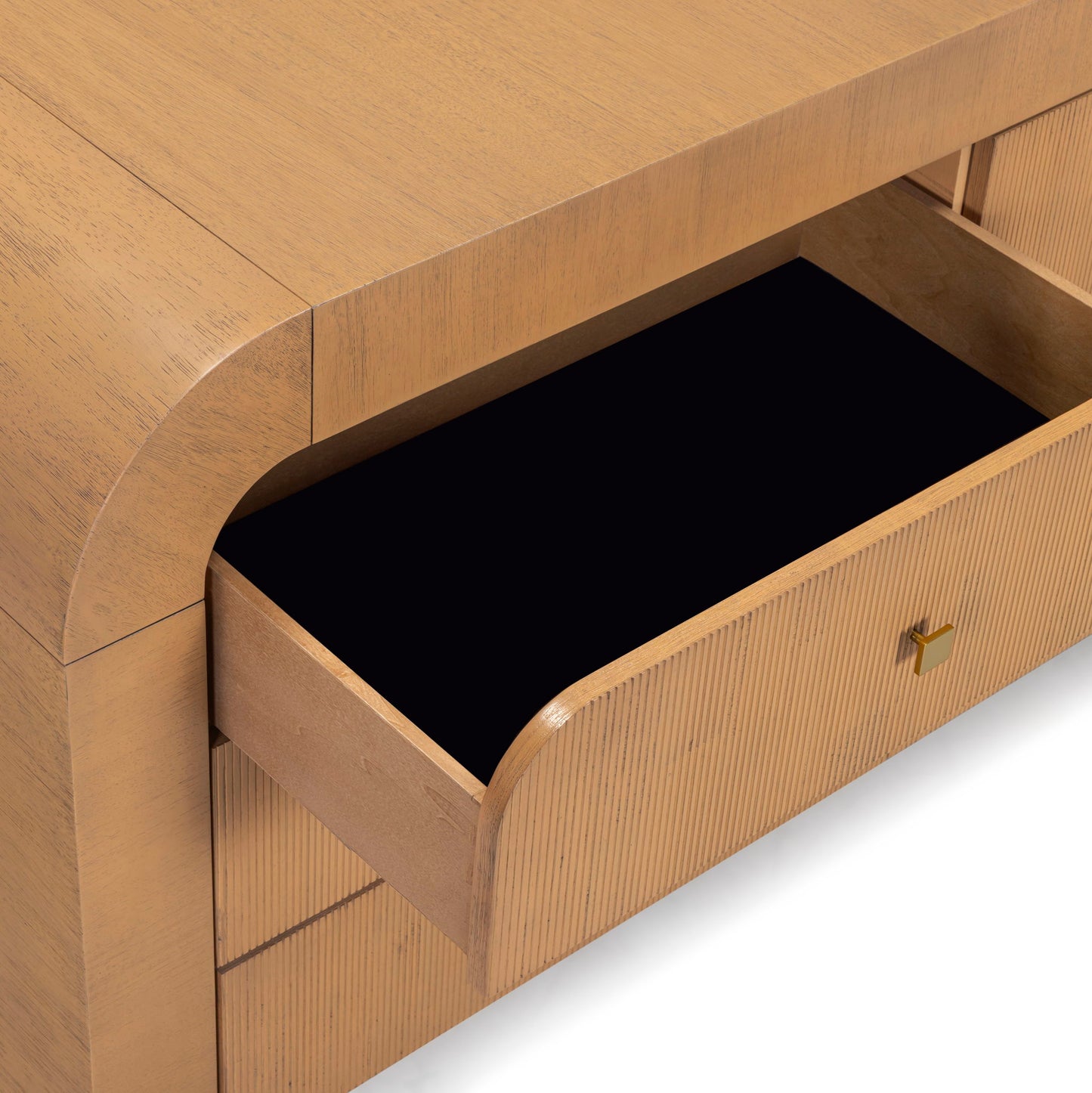 Hump - 6 Drawer Dresser