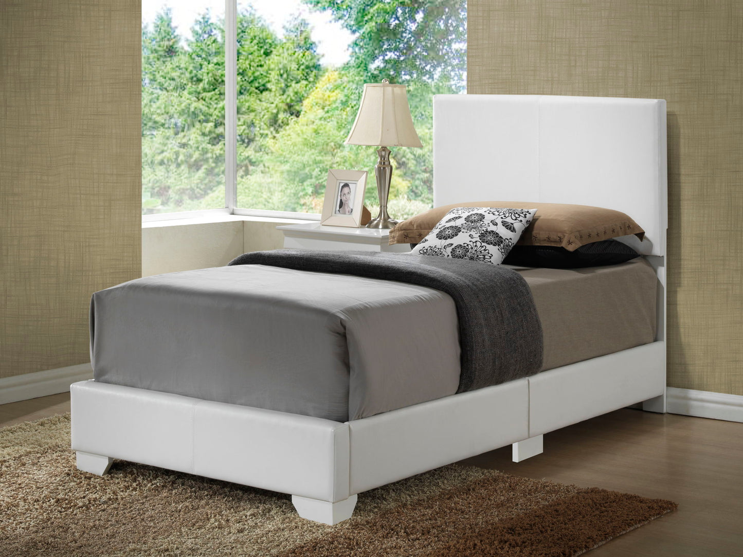 Glory Furniture - Aaron - Bed