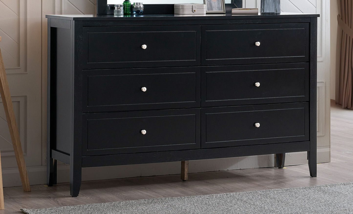 Daniel - Dresser