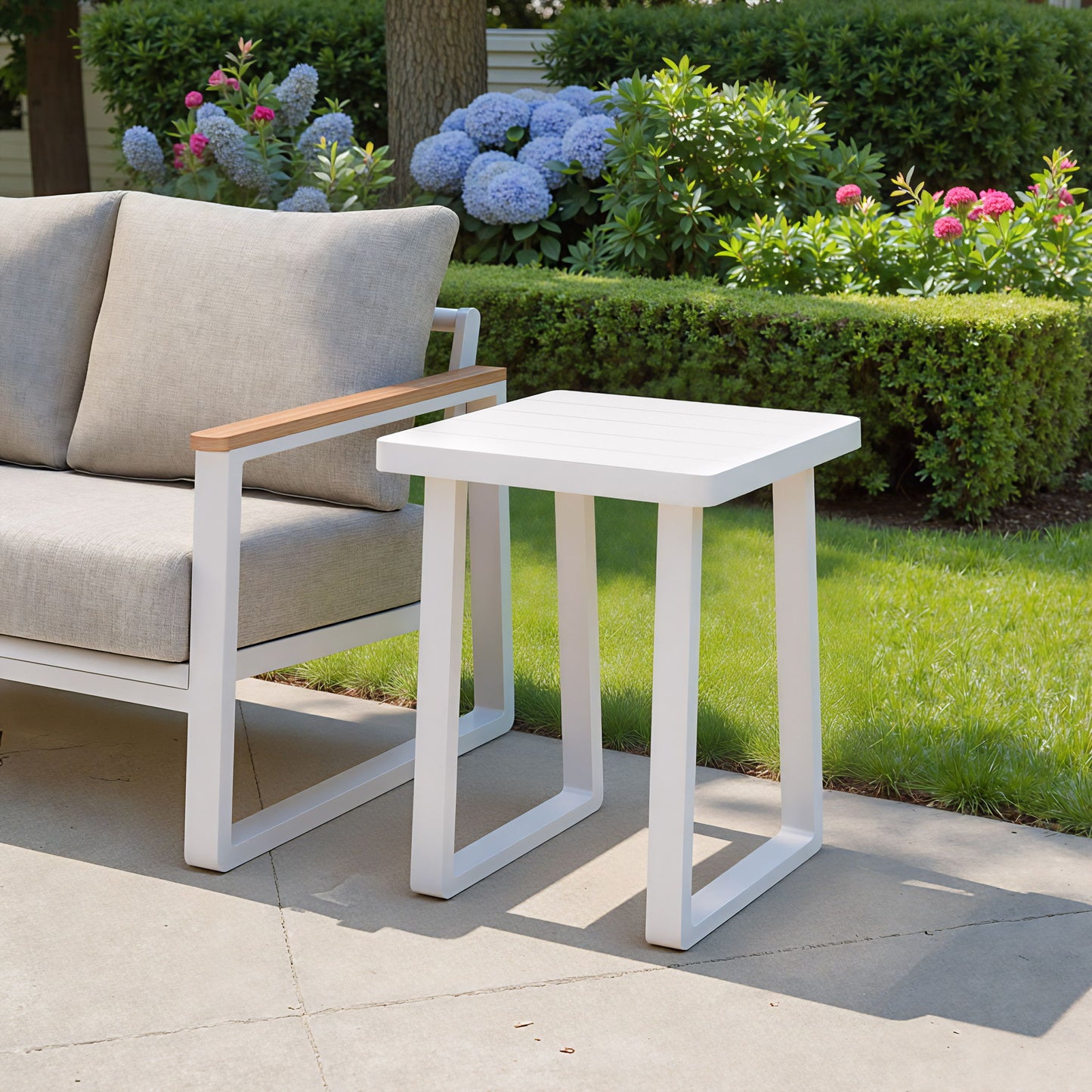 Welt - Outdoor Table