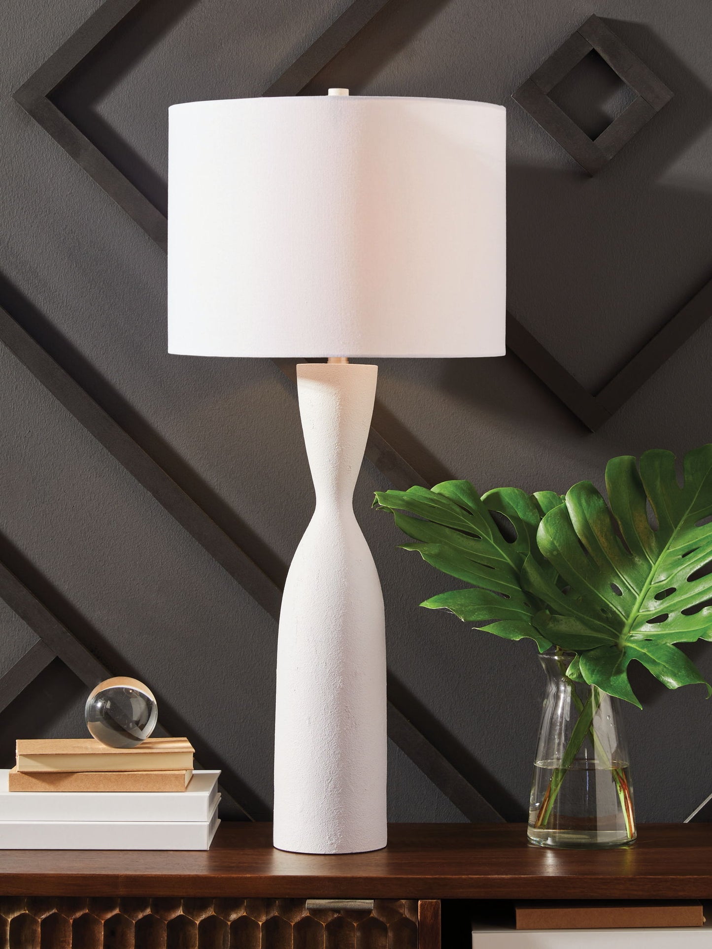 Davinford - Poly Table Lamp - White