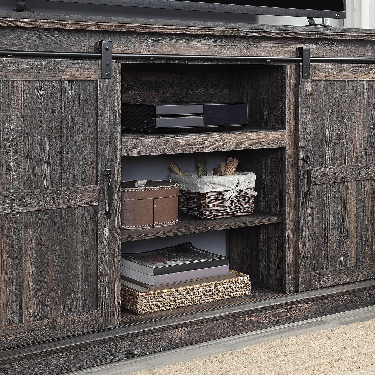 Manhattan Myrtle - TV Stand