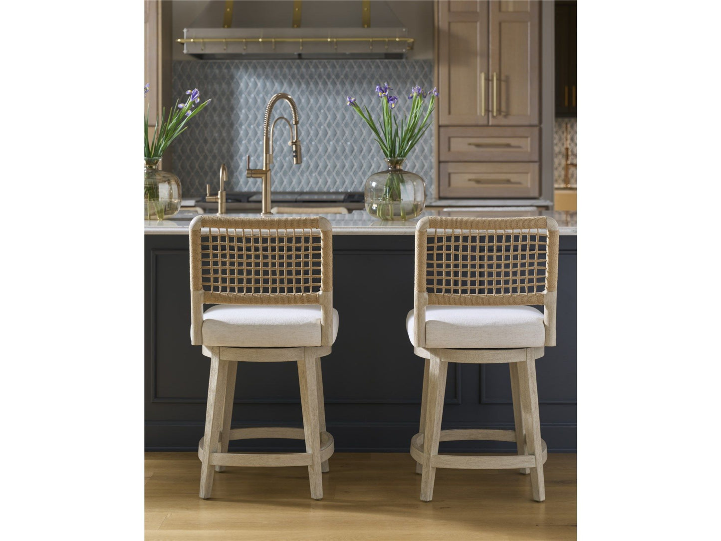 Oasis - Dockside Swivel Counter Stool - White / Beige