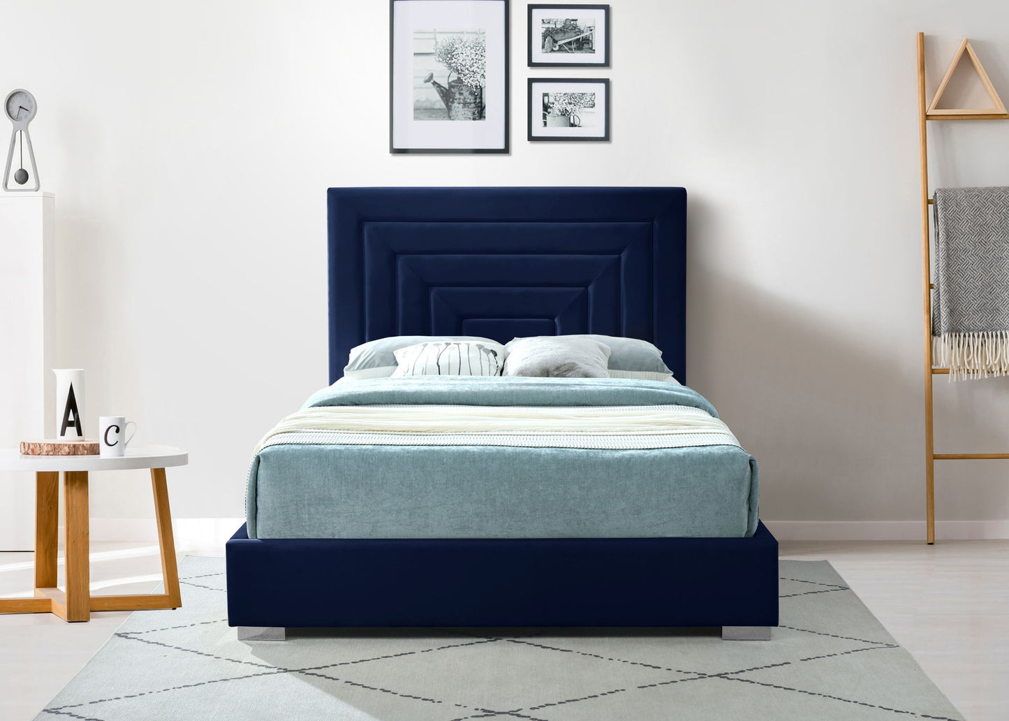 Nora - Bed