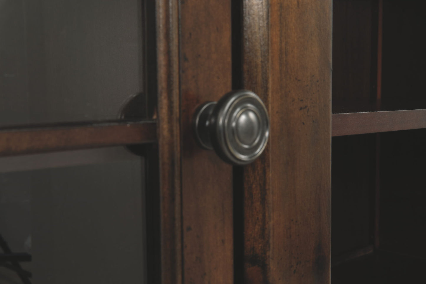 Roddinton - XL TV Stand w/Fireplace Option - Dark Brown