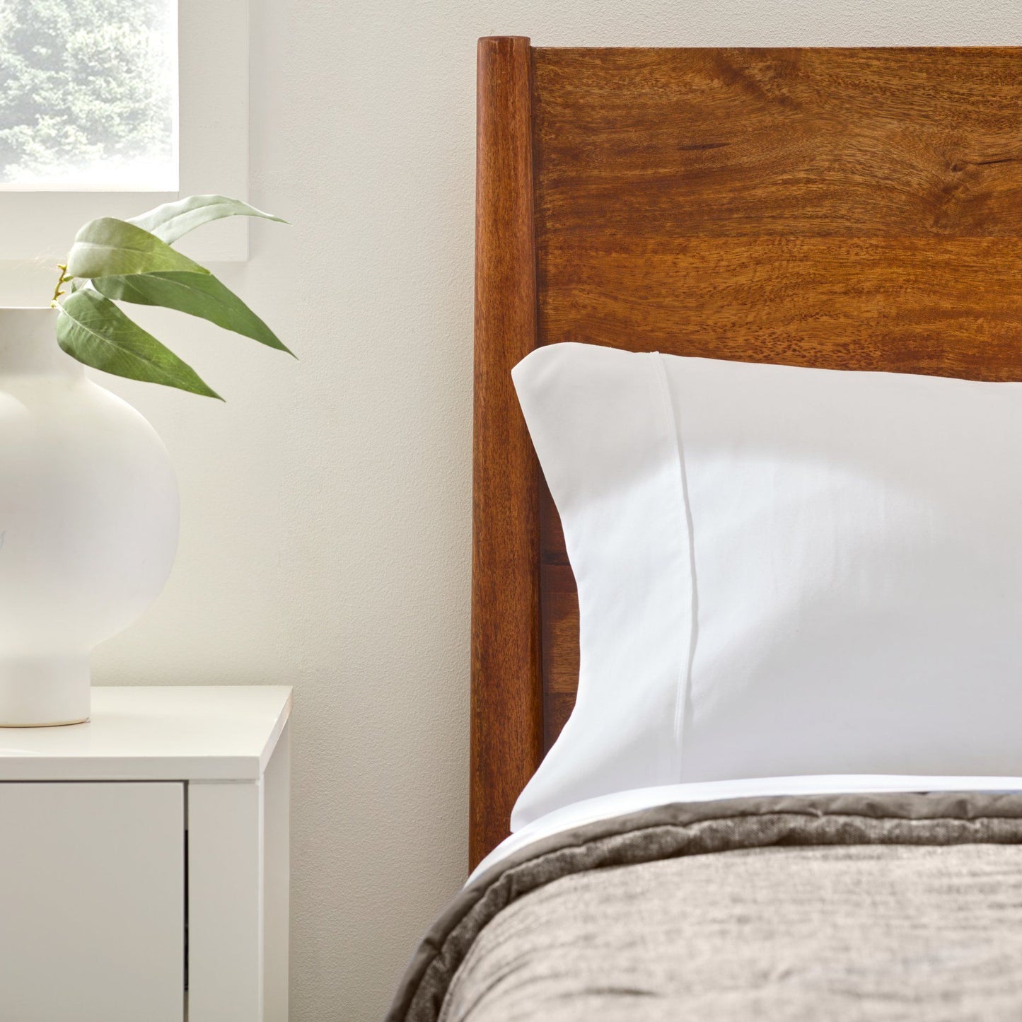 Stowe - Bed