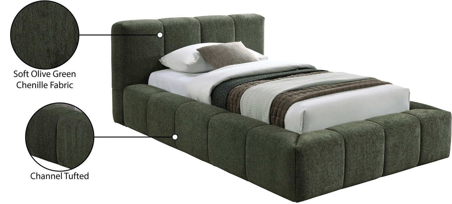 Carlin - Bed