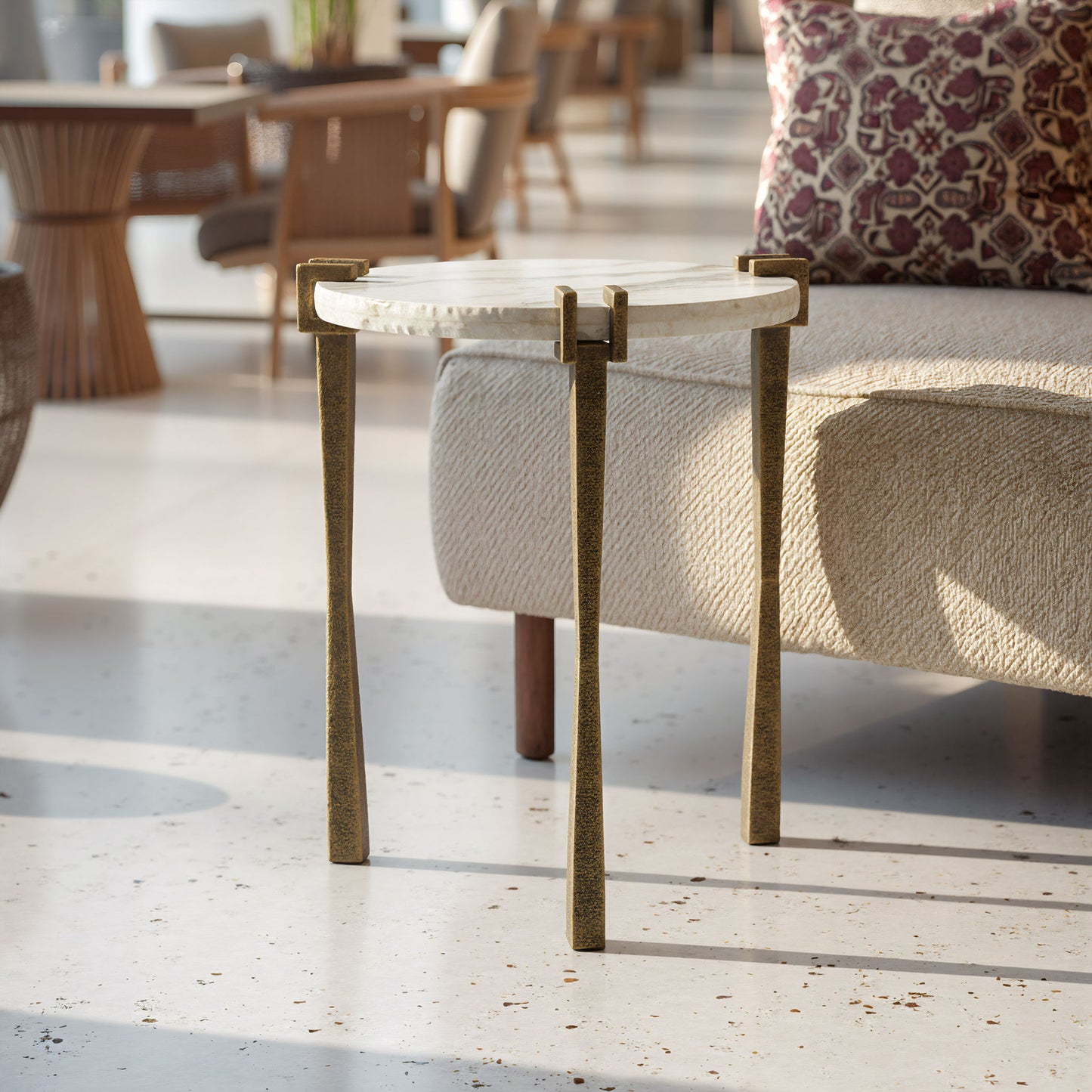 Rench - Table