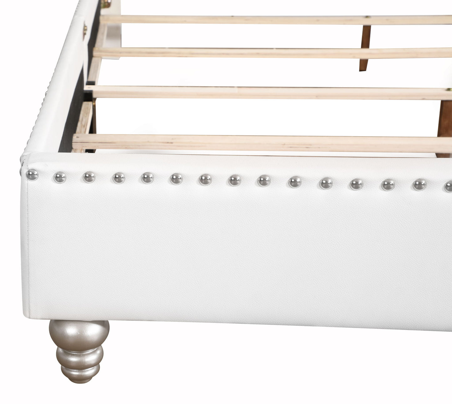 Glory Furniture - Maxx - Tufted Upholstered Bed