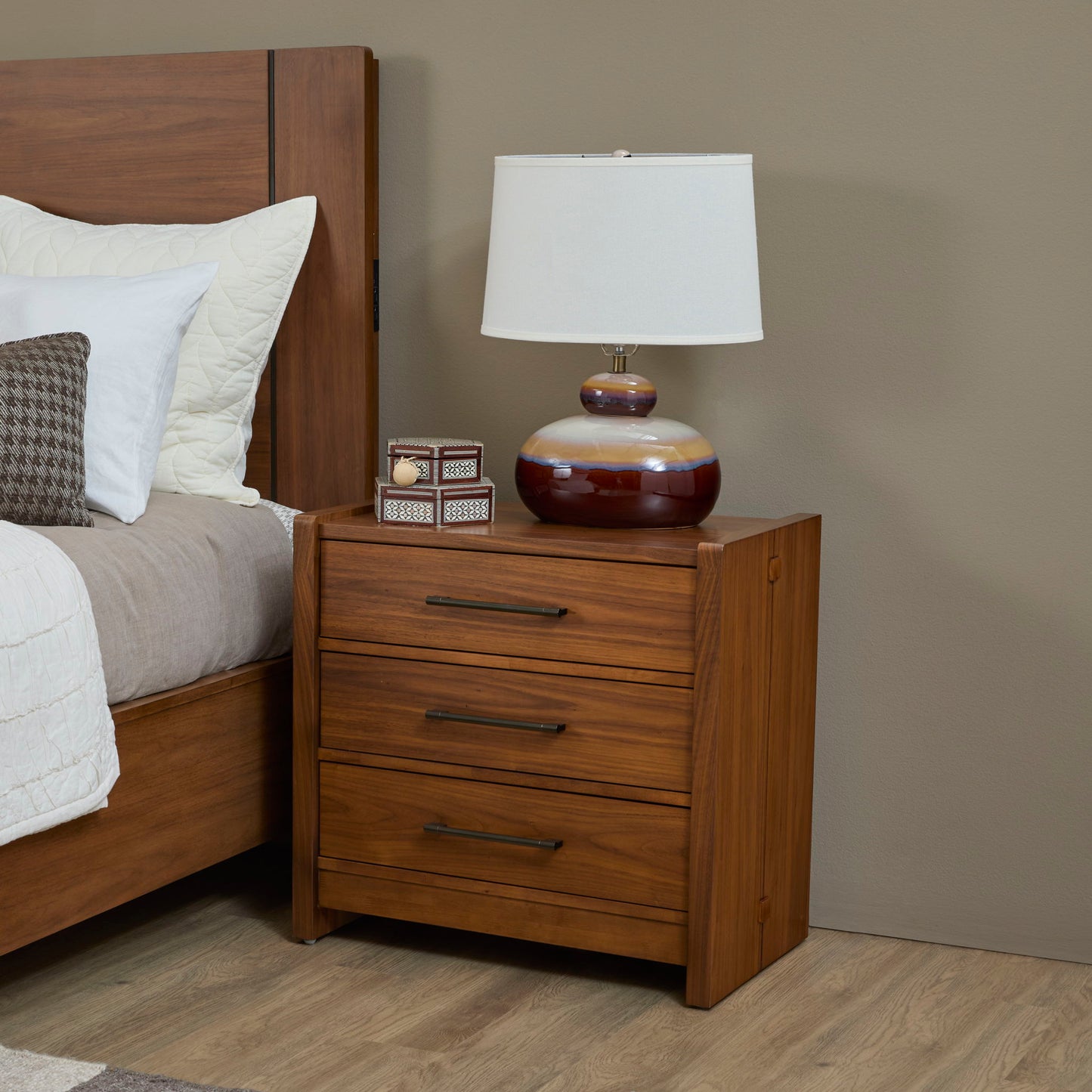 Lincoln - Nightstand - Warm Walnut
