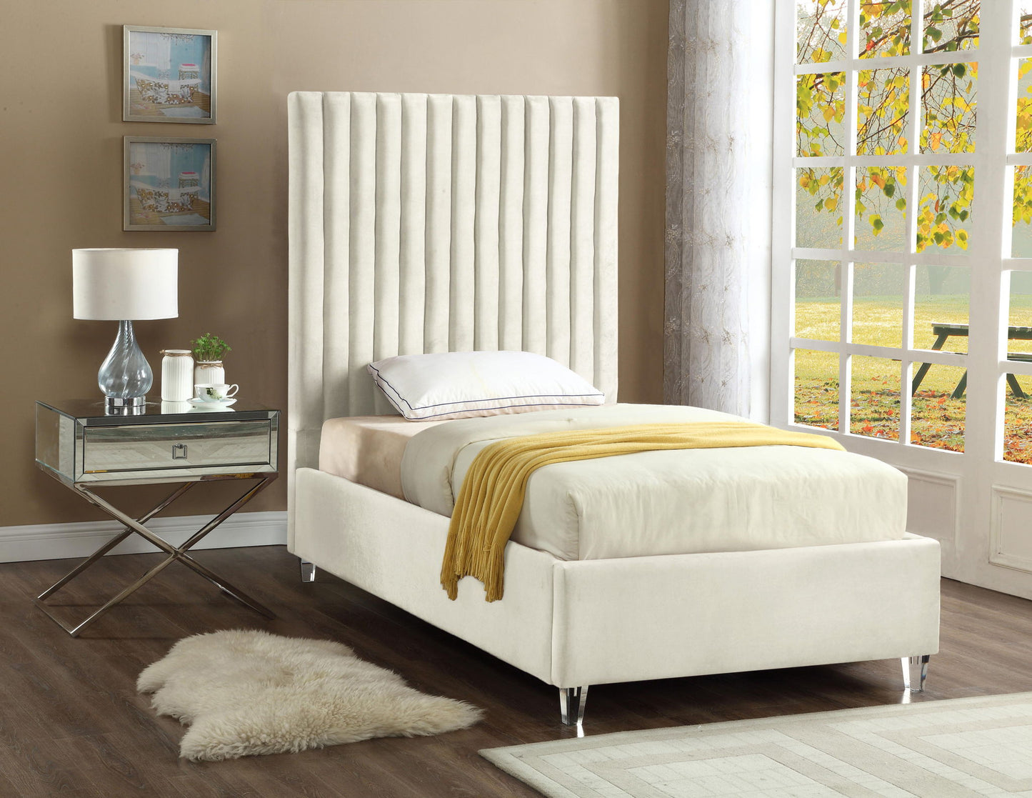Candace - Bed