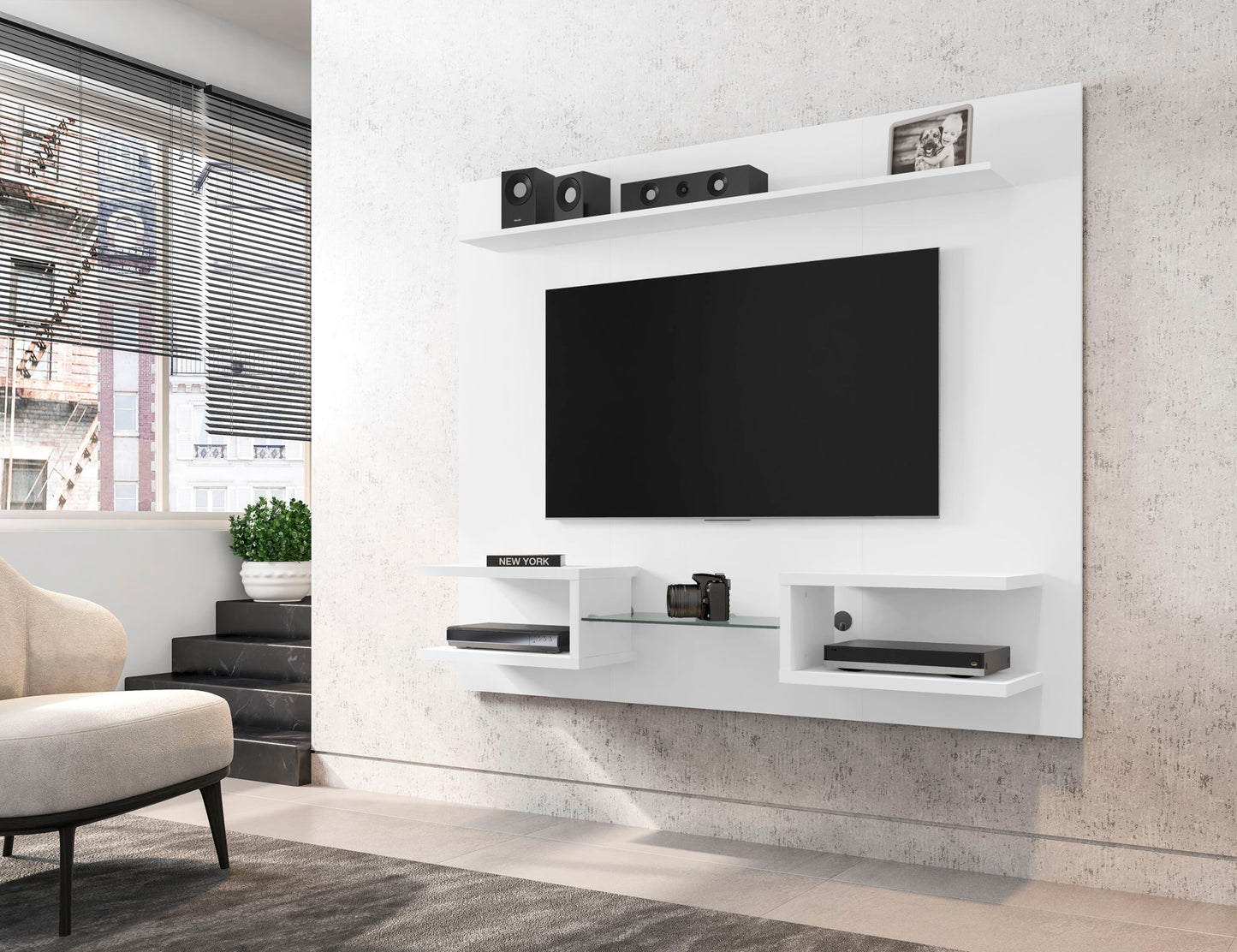 Manhattan Plaza - TV Panel