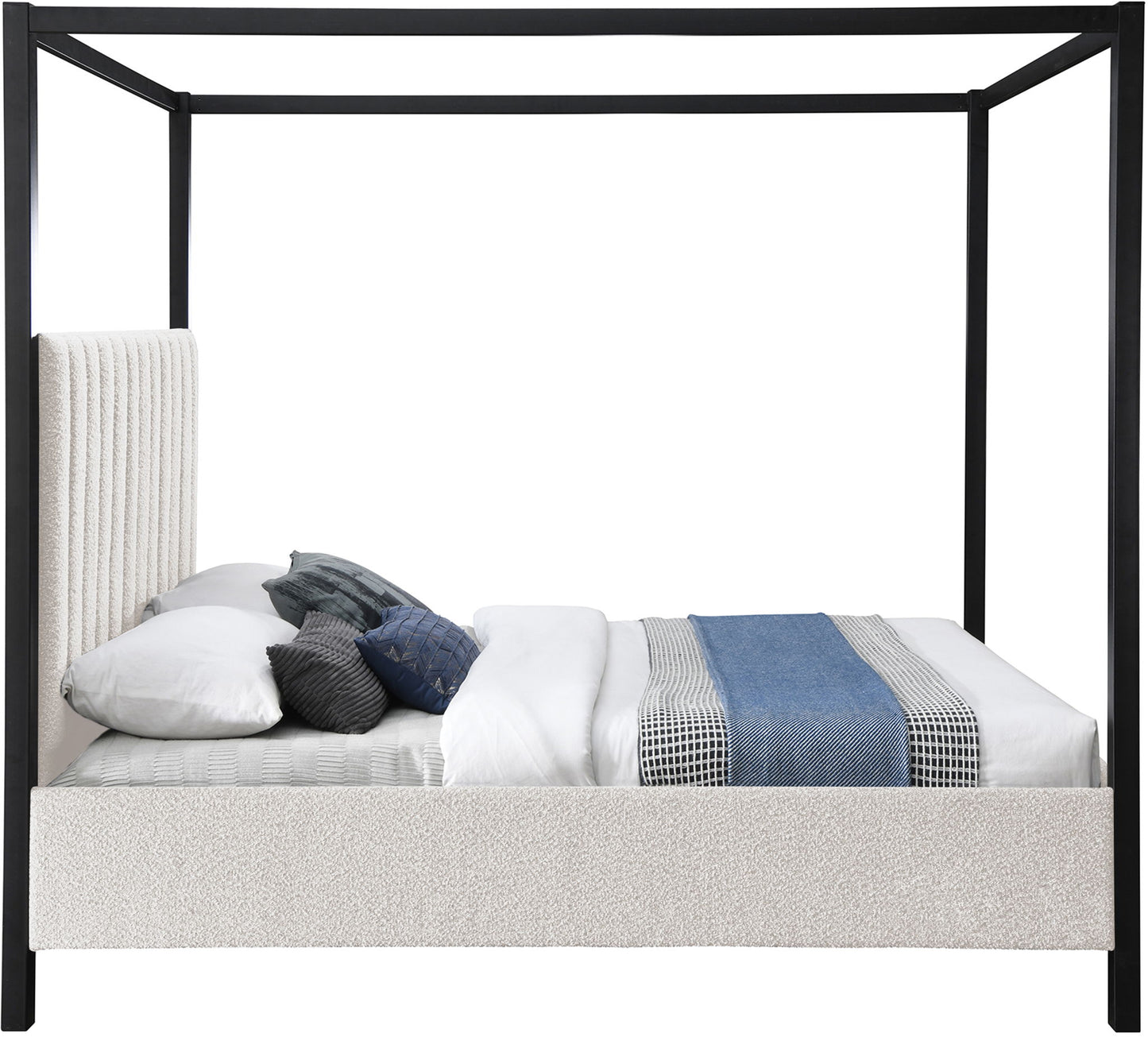 Kelly - Bed