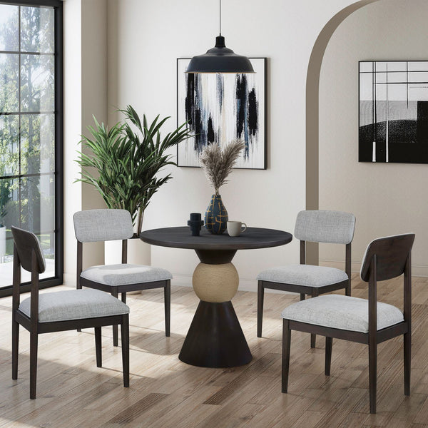 Briarcrest - 36" Round Table Set