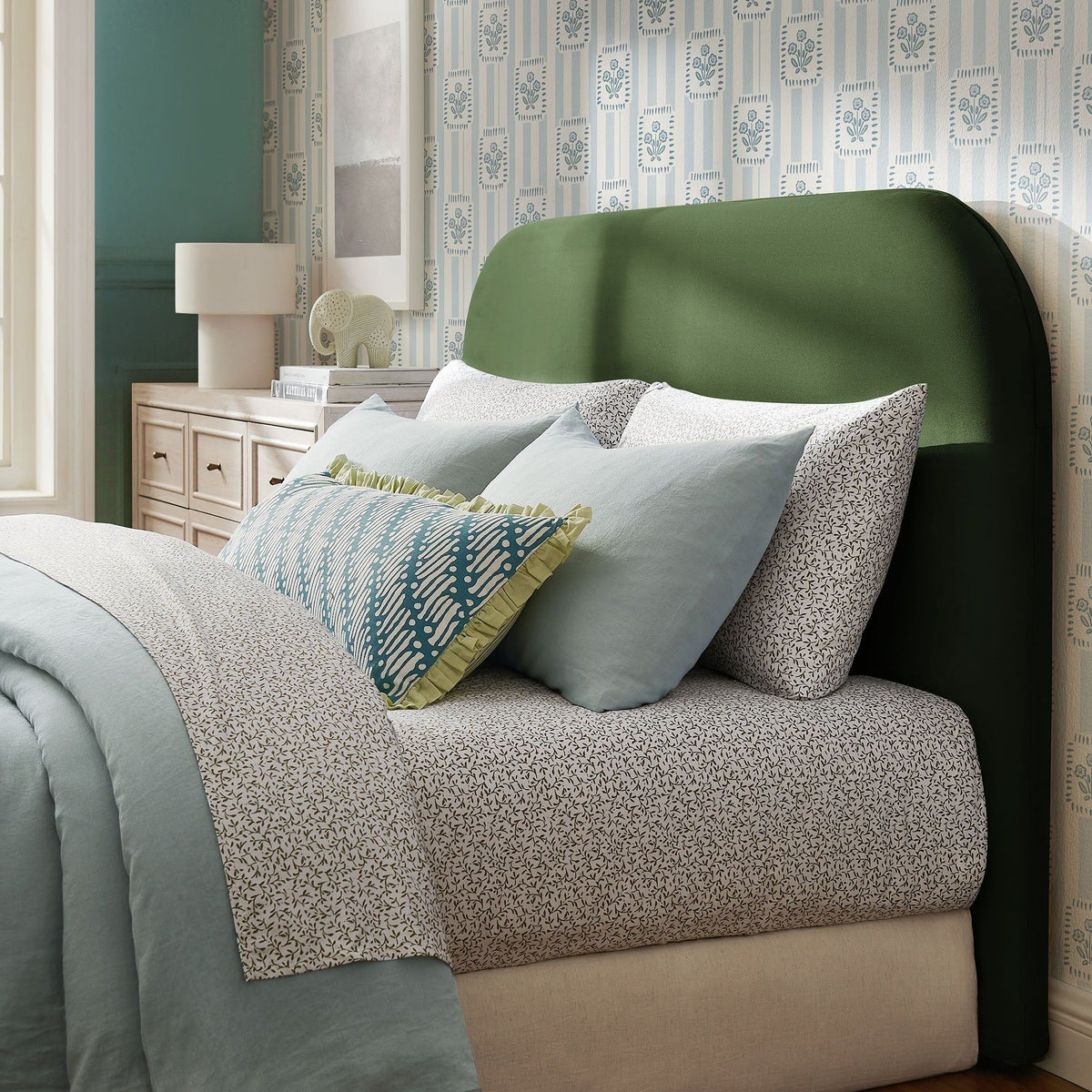 Keynote Queen Size Stain-Resistant Performance Velvet Headboard - Moss Green