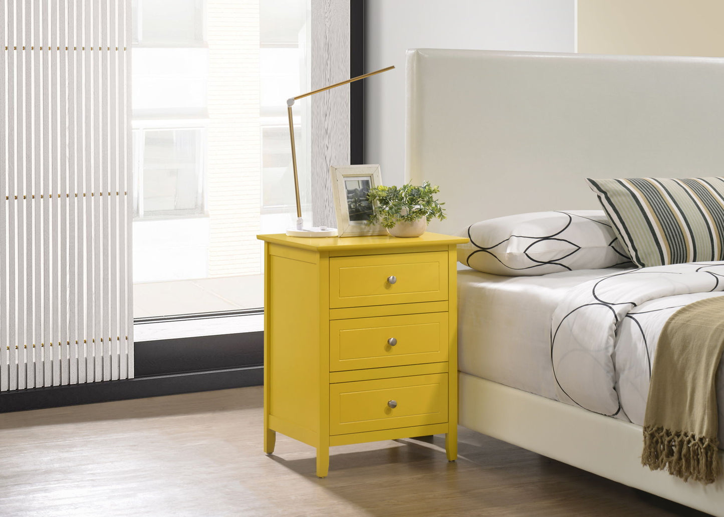 Glory Furniture - Daniel - 3 Drawer Nightstand