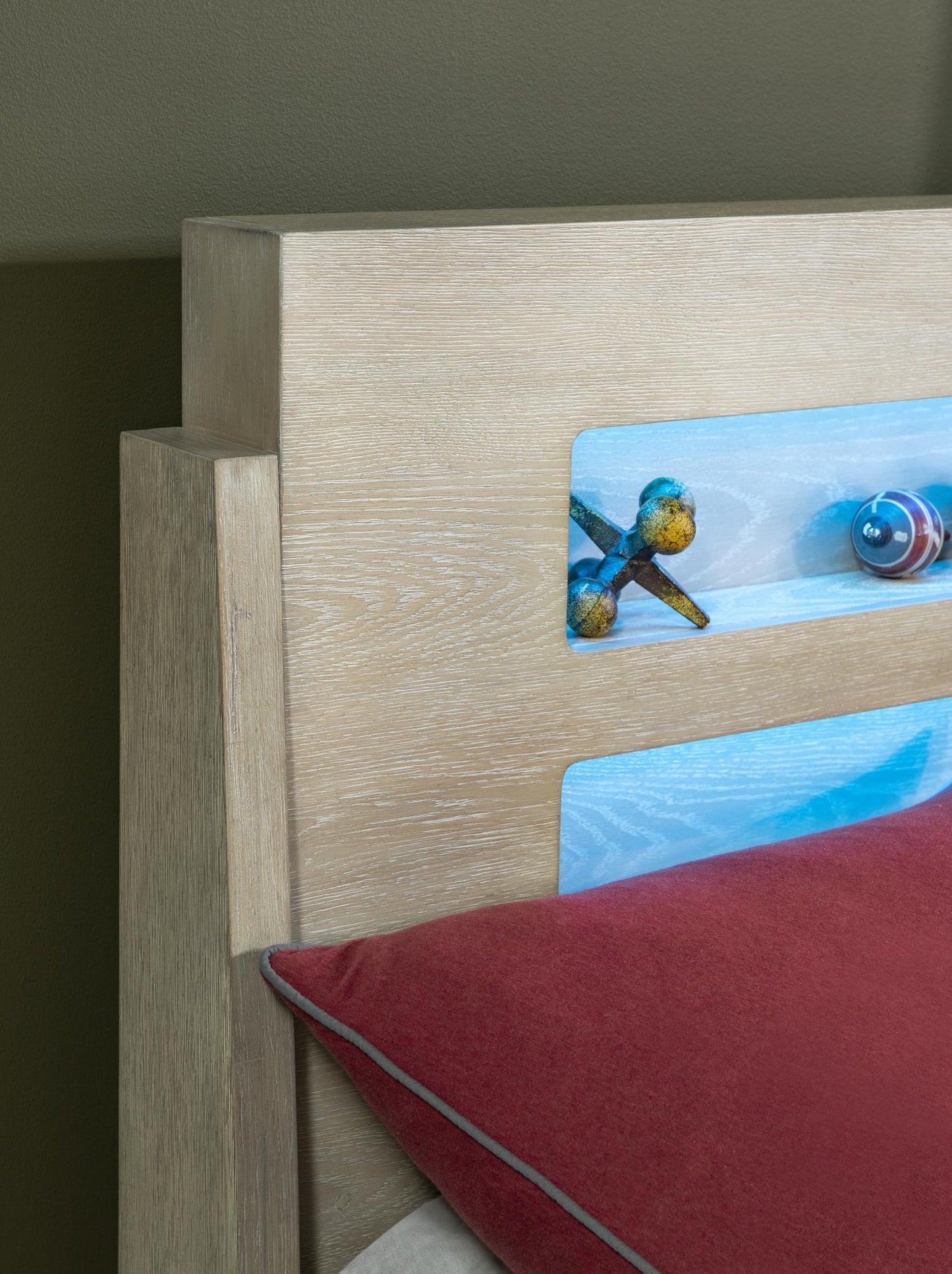 District - Complete Panel Bed