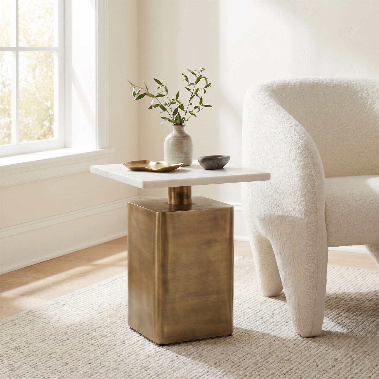 Nyra - Side Table - White / Brass