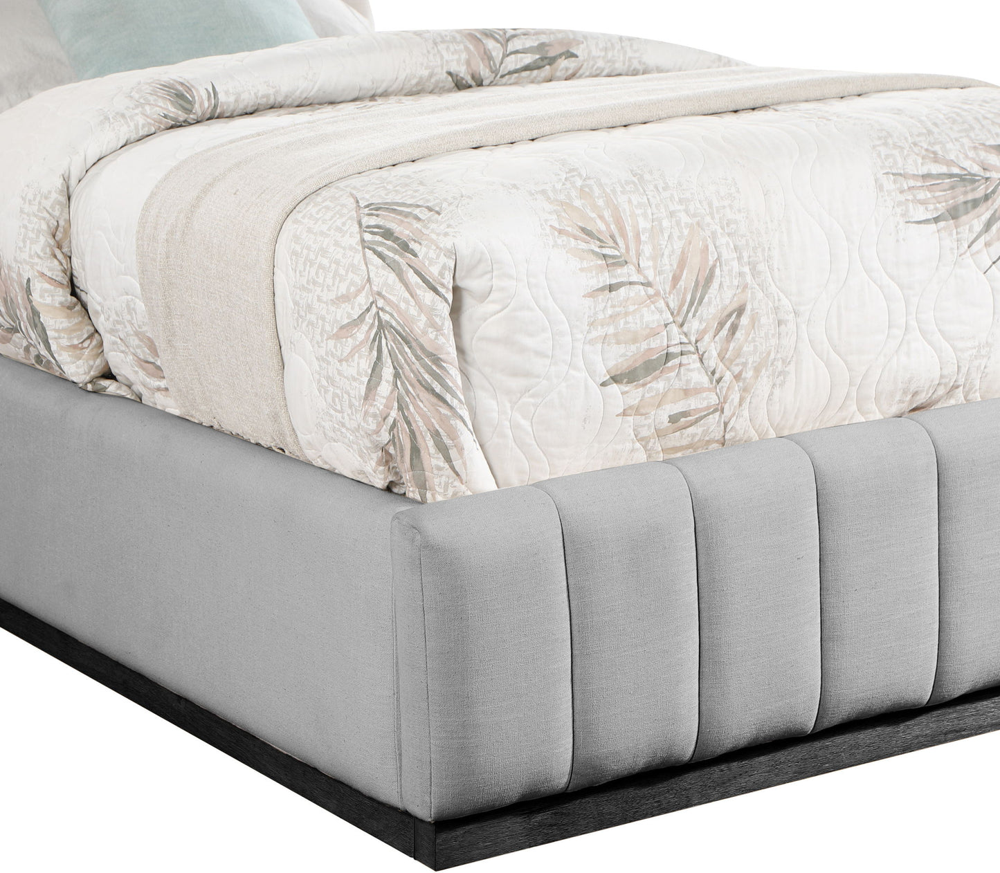 Lucia - Bed