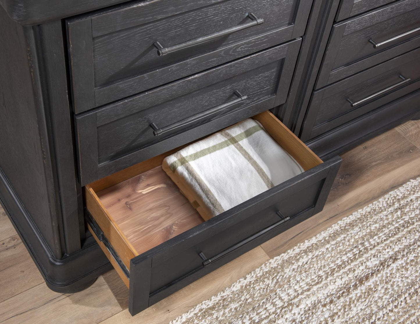 Vintage Market - Dresser