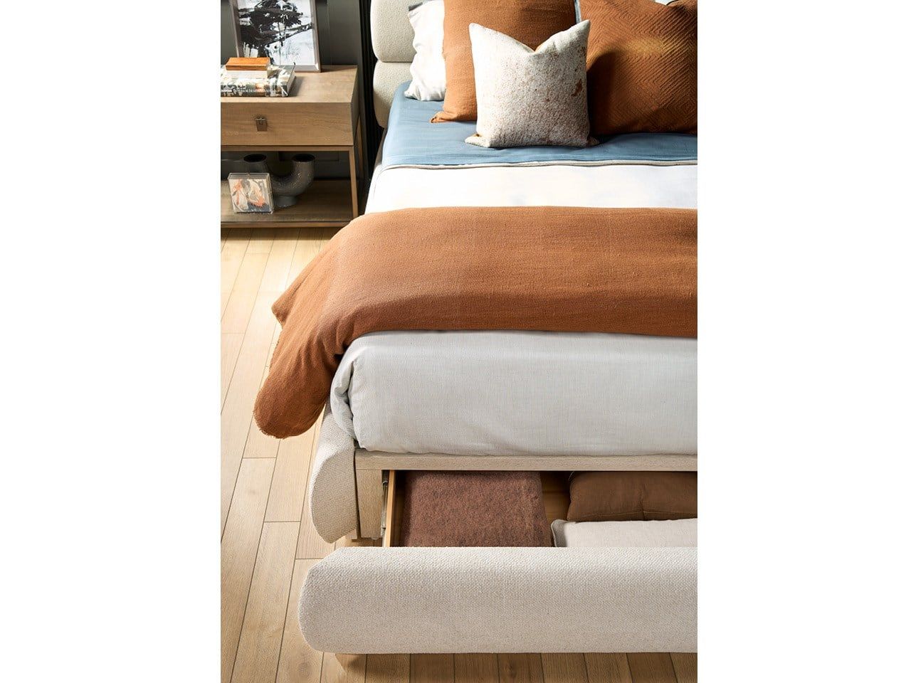 Modern / Mist & Veil - Horizon Storage Bed