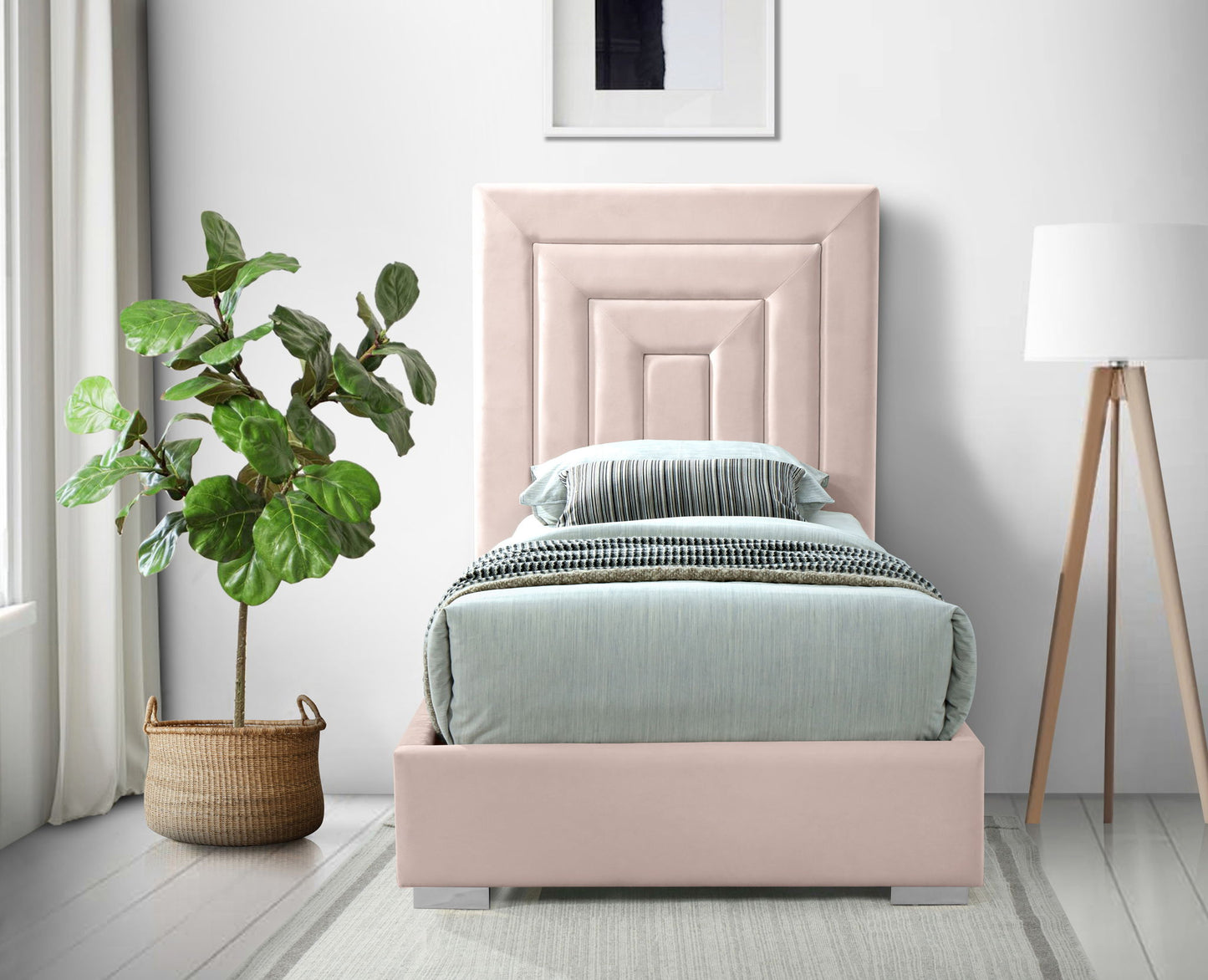 Nora - Bed