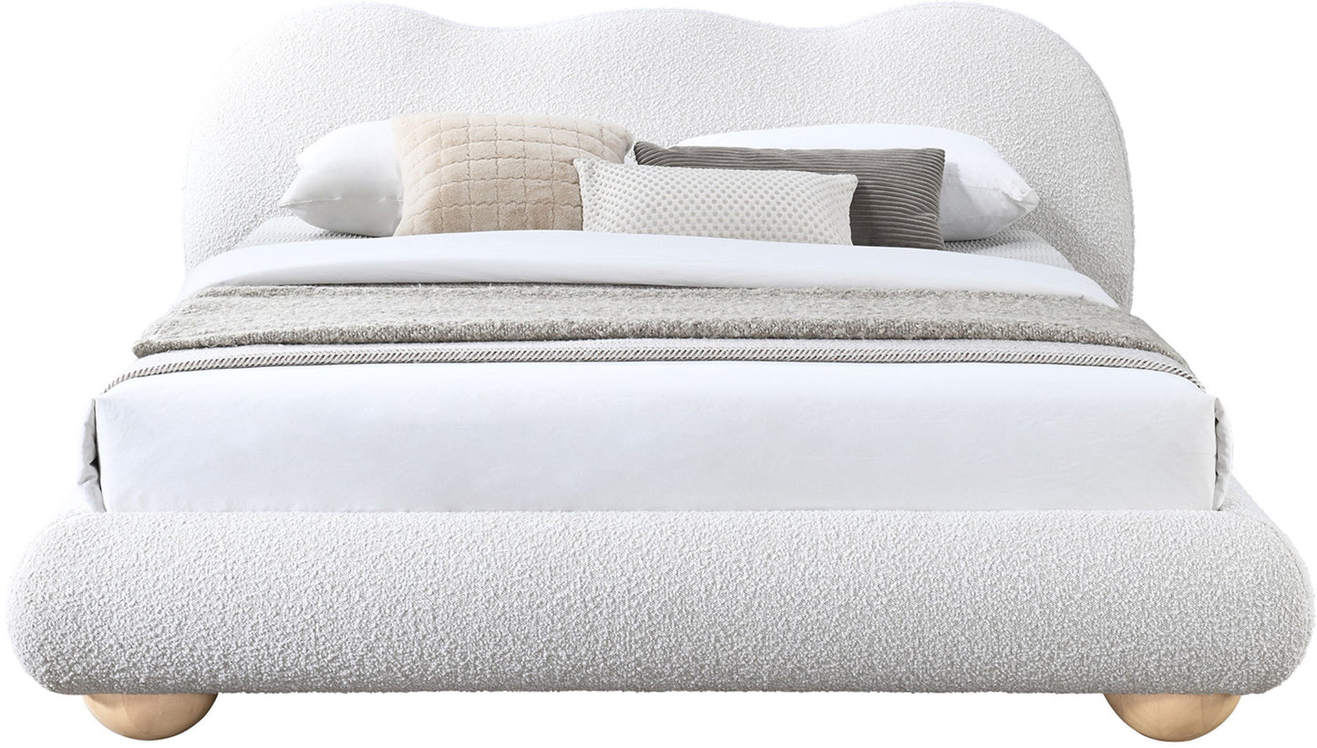 Hyde - Bed