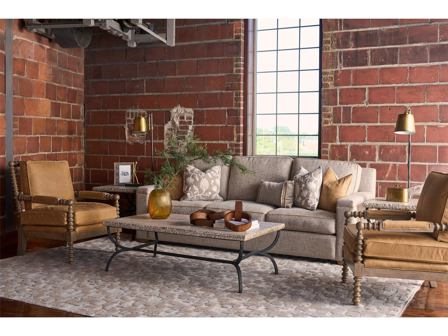 Griffith Park - End Table - Black / Gray