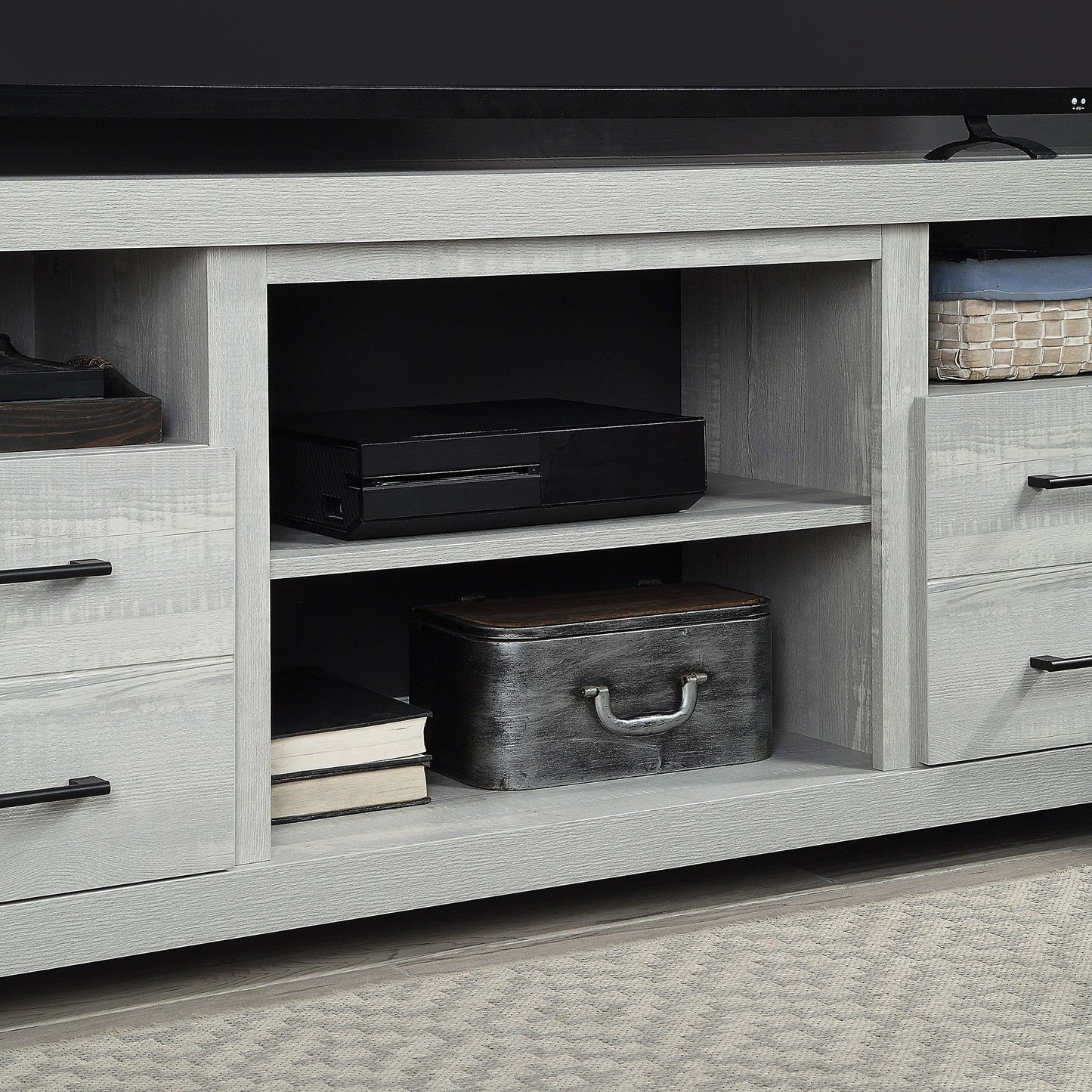 Manhattan Richmond - TV Stand
