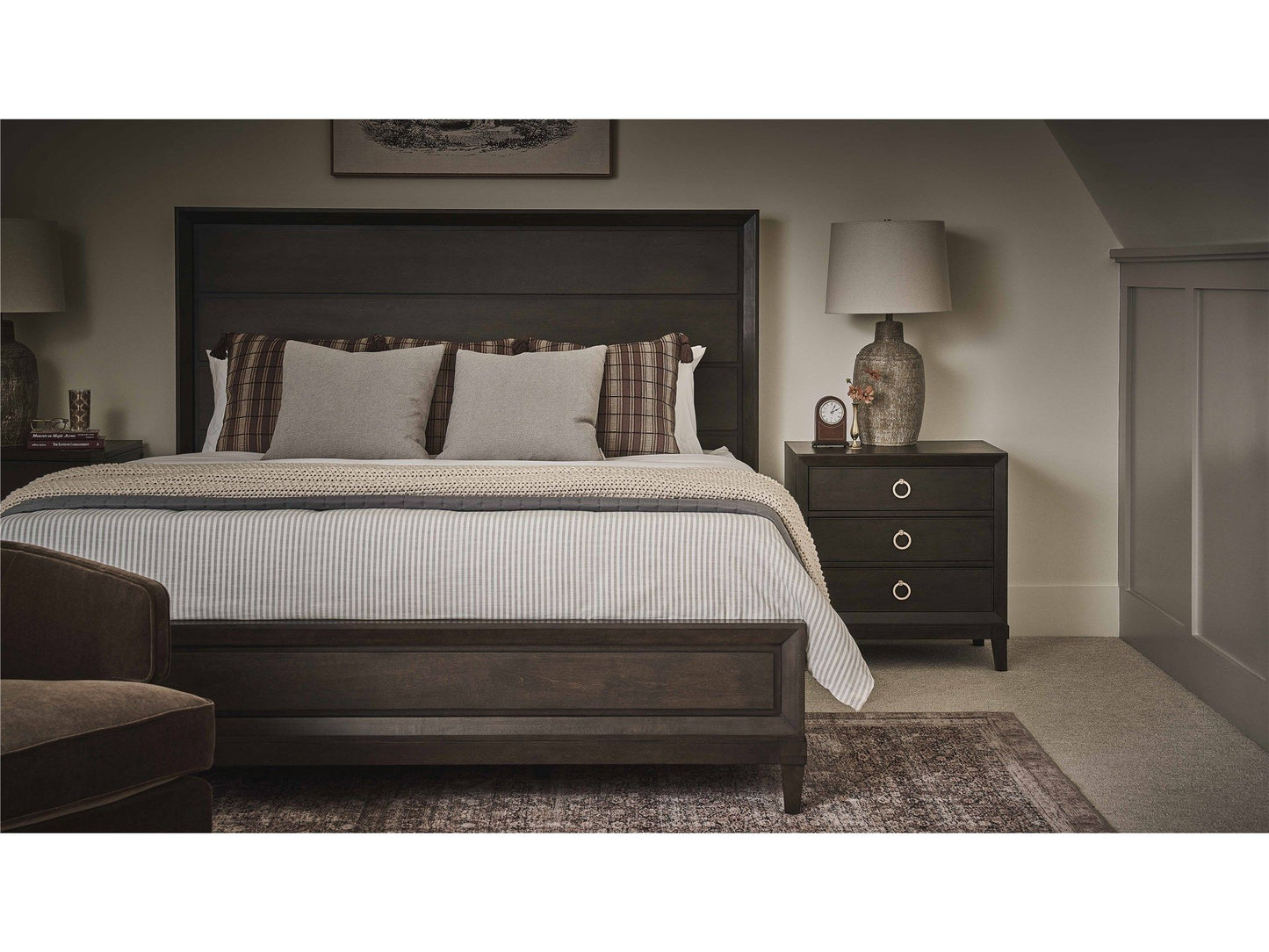 Fenwick - Panel Bed