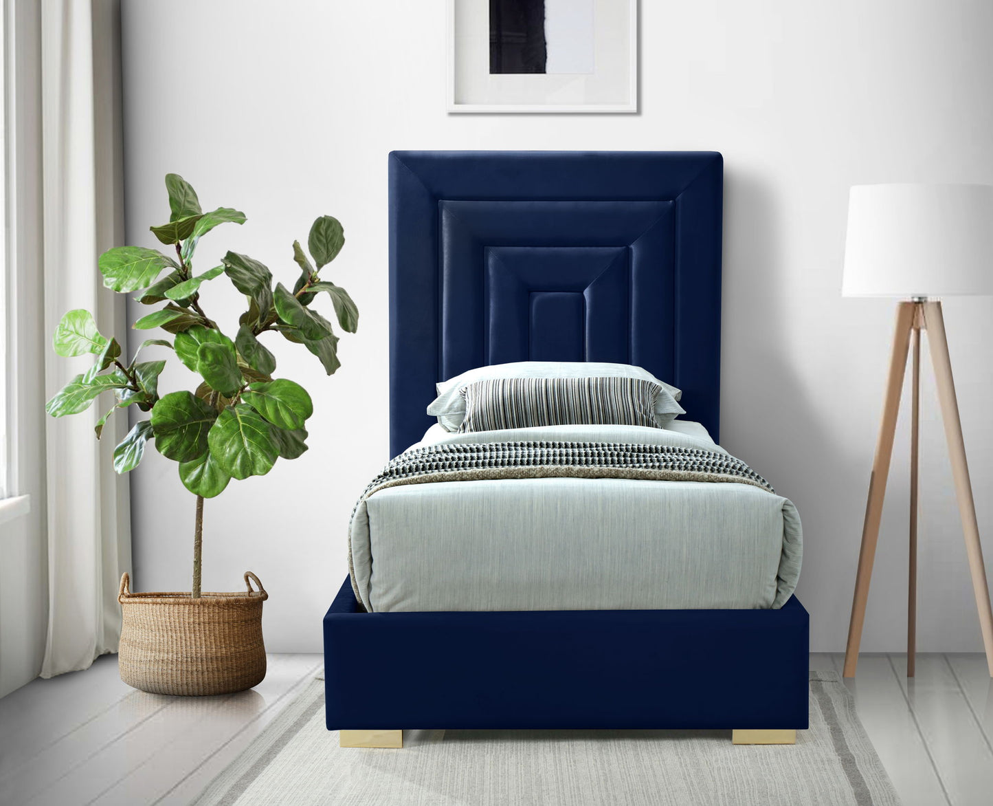 Nora - Bed