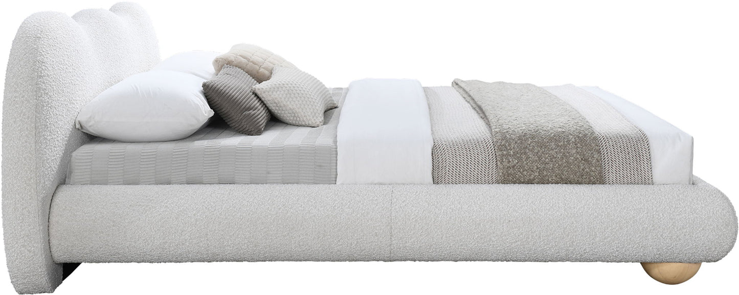 Hyde - Bed