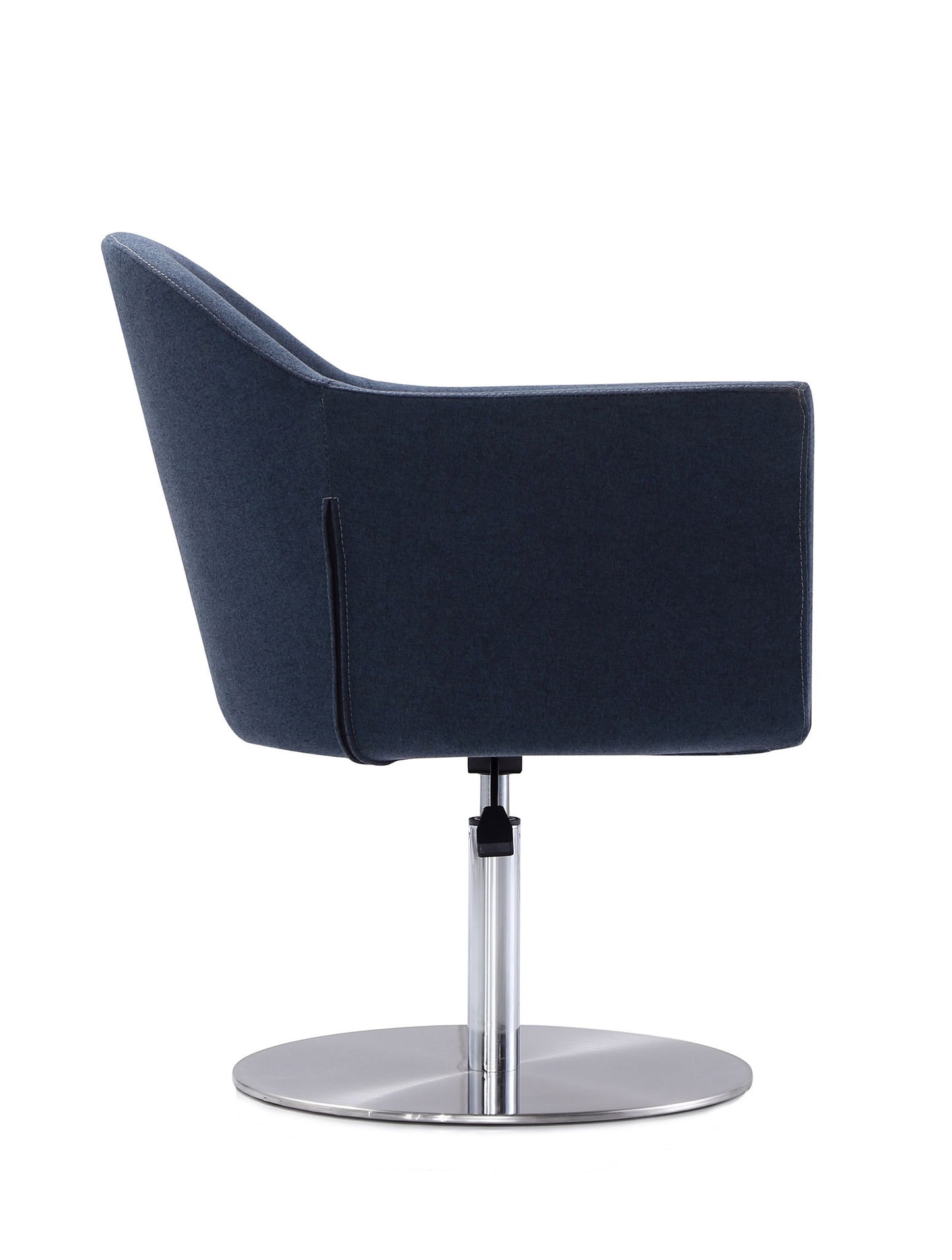 Manhattan Voyager - Swivel Lounge Chair