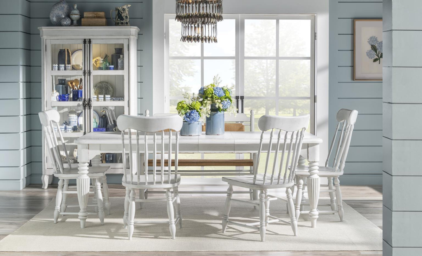 Vintage Market - Friendship Table - Picket Fence
